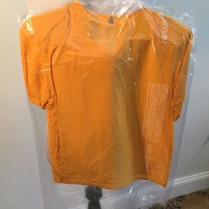 NWOT Mariel 100% silk blouse